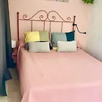 Проживання в сім'ї Casa Rustica *